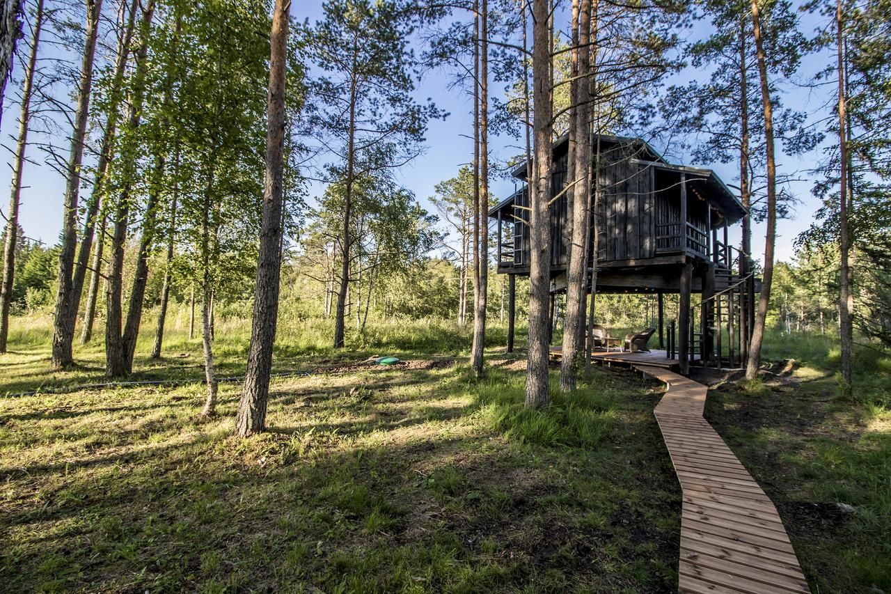 Лоджи Sambliku Treehouse Jõgisoo-46